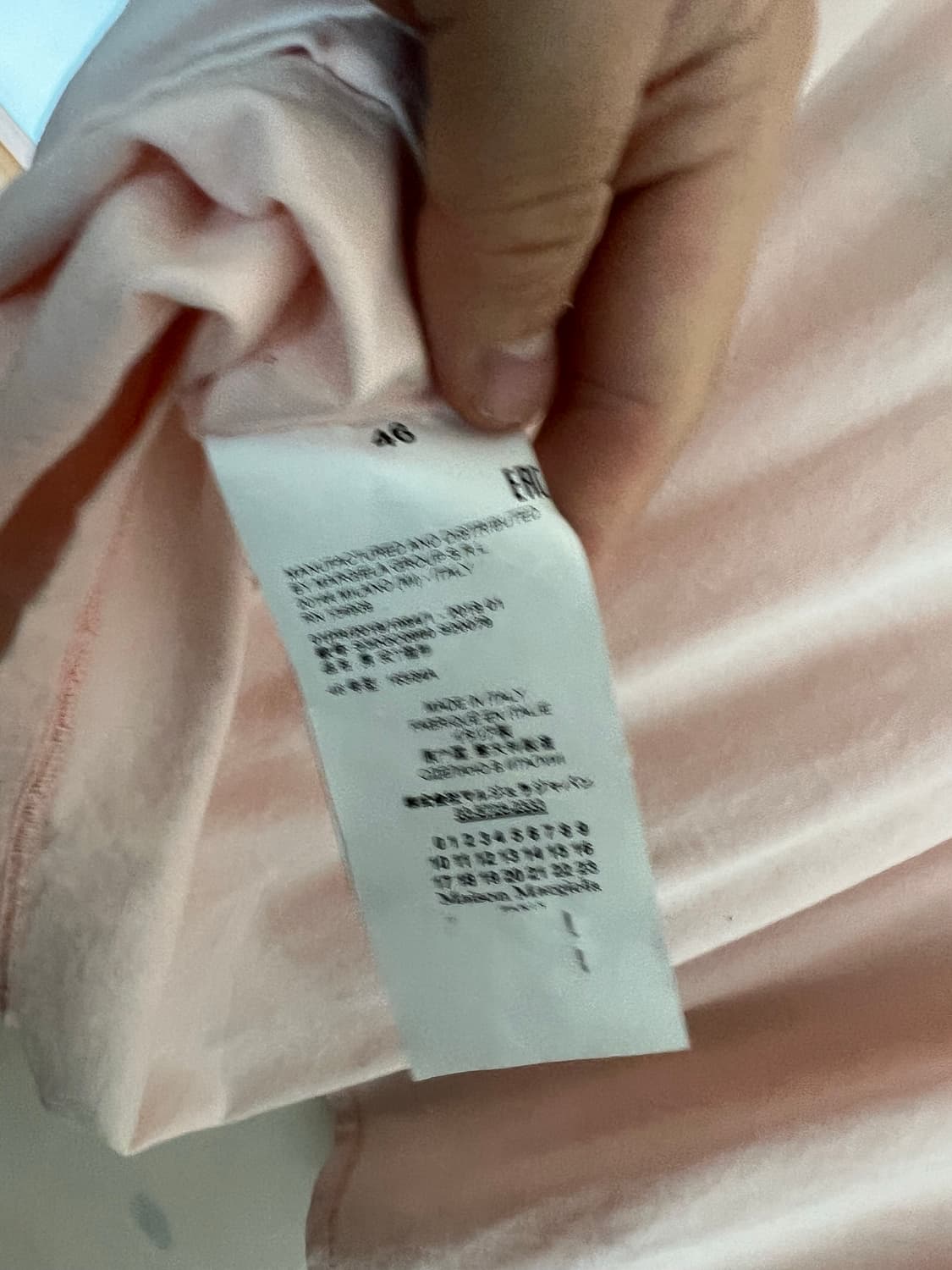 메종 마르지엘라 데미지 M 로고 반팔티셔츠(46) 상품이미지4