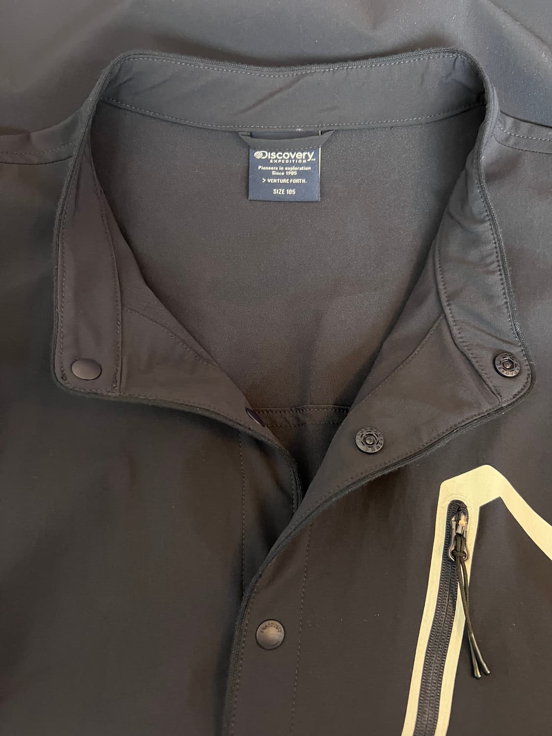 디스커버리 남성 네이비 바람막이점퍼 상품이미지3