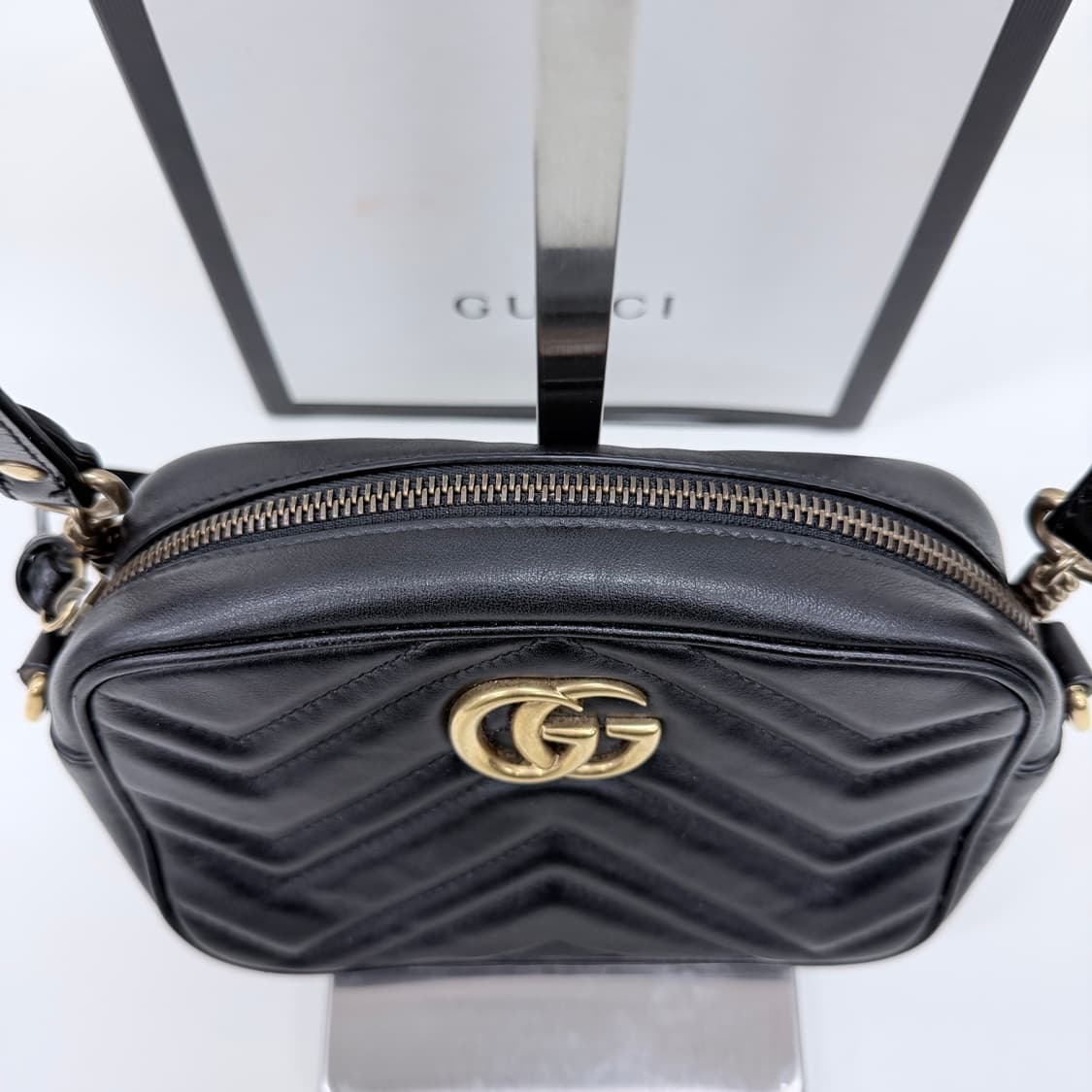 [A+급/미니] 구찌 GG 마몬트 마틀라세 크로스백 블랙 상품이미지5
