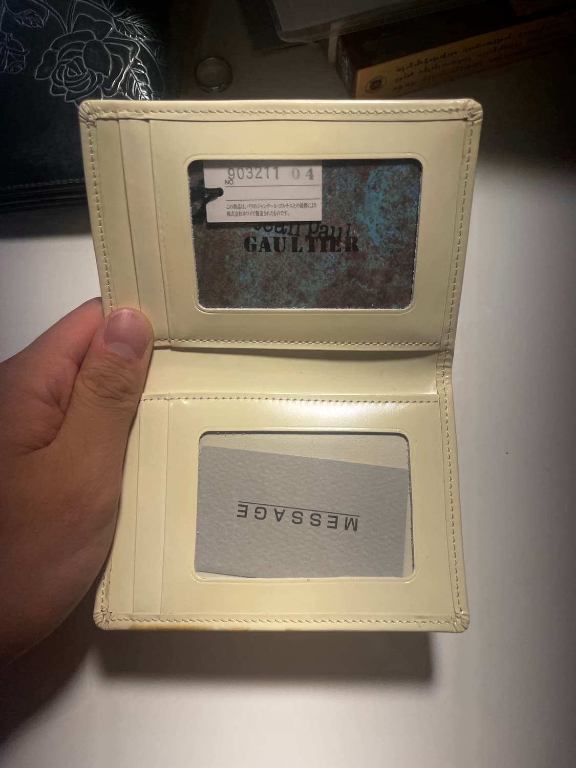 장폴고티에 뉴로즈 지갑 크림 상품이미지4