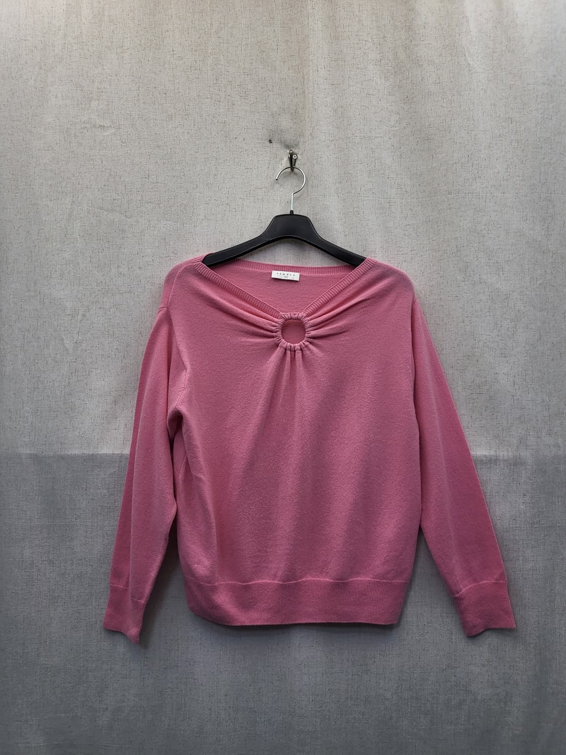 산드로 핑크 링 디테일 니트 상품이미지1