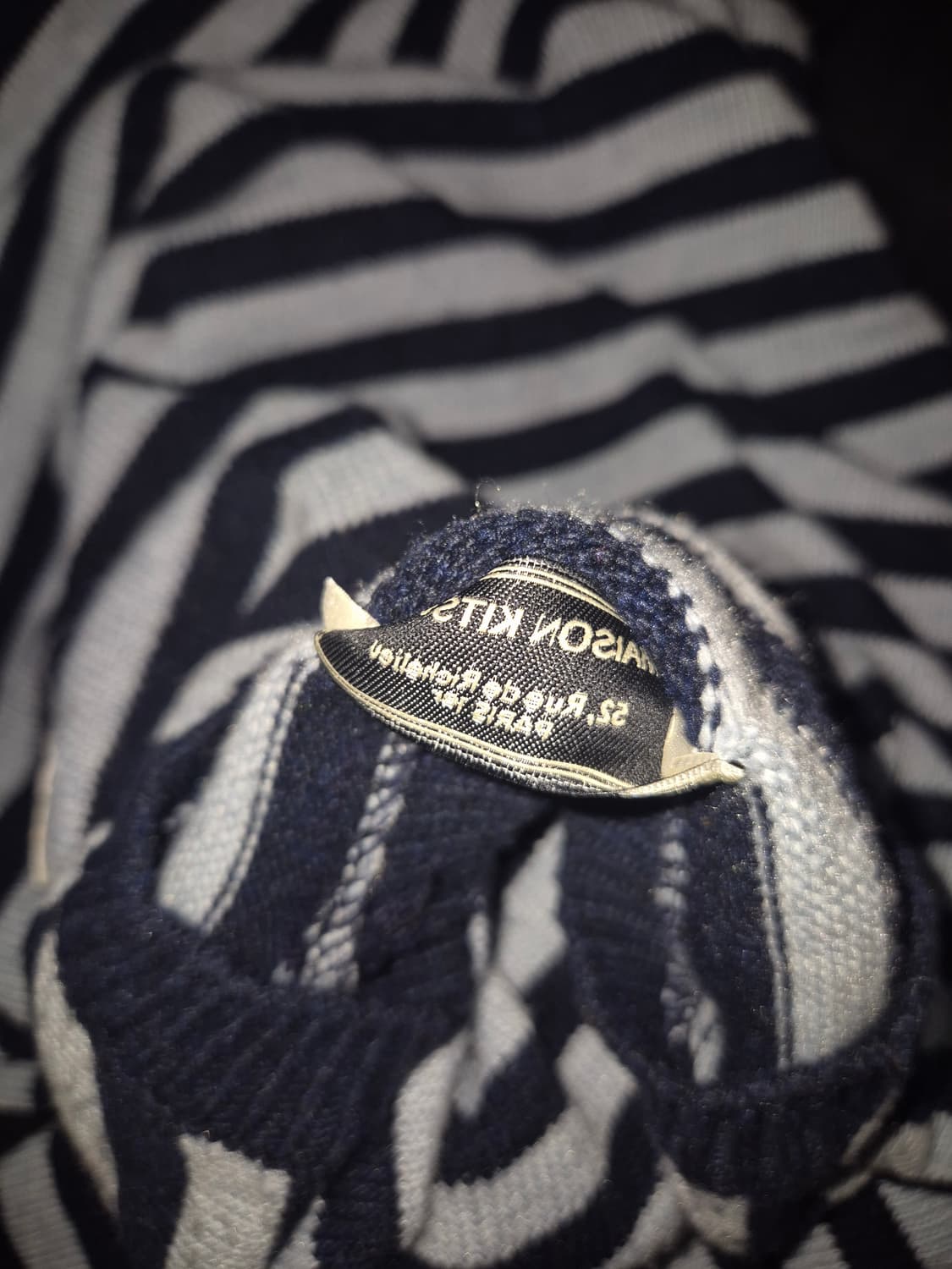 메종키츠네 네이비소라 스트라이프 단가라 니트 상품이미지9