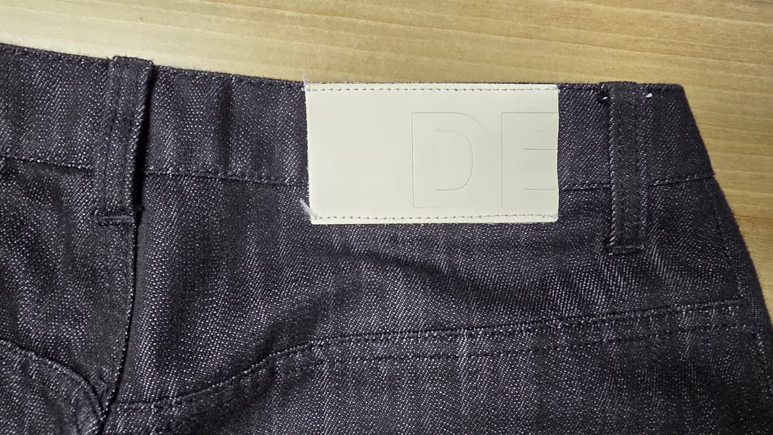 [신동품] 데케트 더블 플리츠 데님 / 블랙 32사이즈 상품이미지4