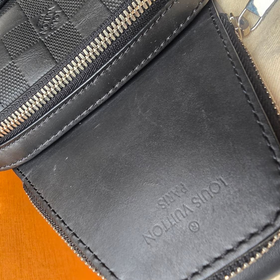 [중고/정품] 루이비통 에비뉴 슬링 백 다미에 인피니티 상품이미지3