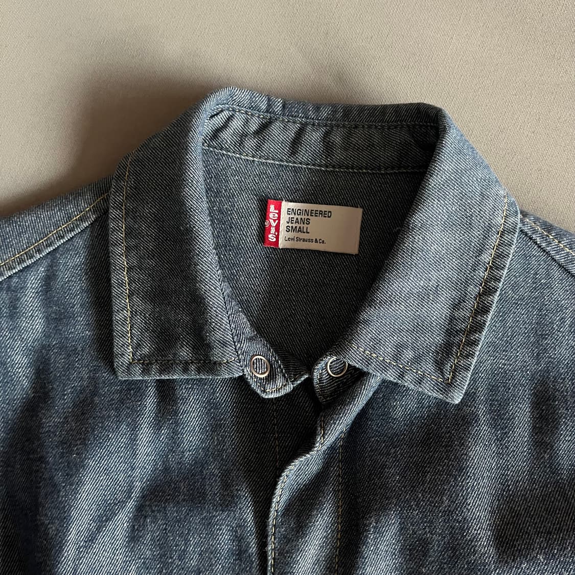 리바이스 엔지니어드 데님 셔츠 상품이미지1