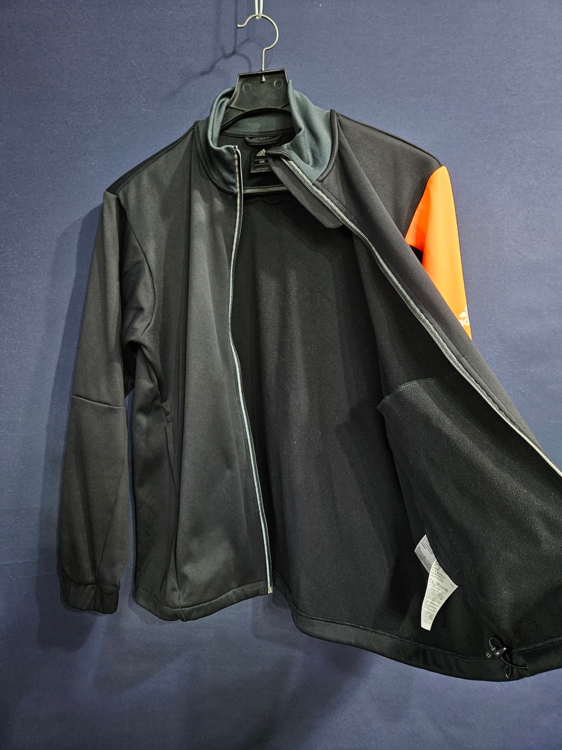 아디다스 블랙컬러 남성 슬림핏 105~110 기모 져지 상품이미지8