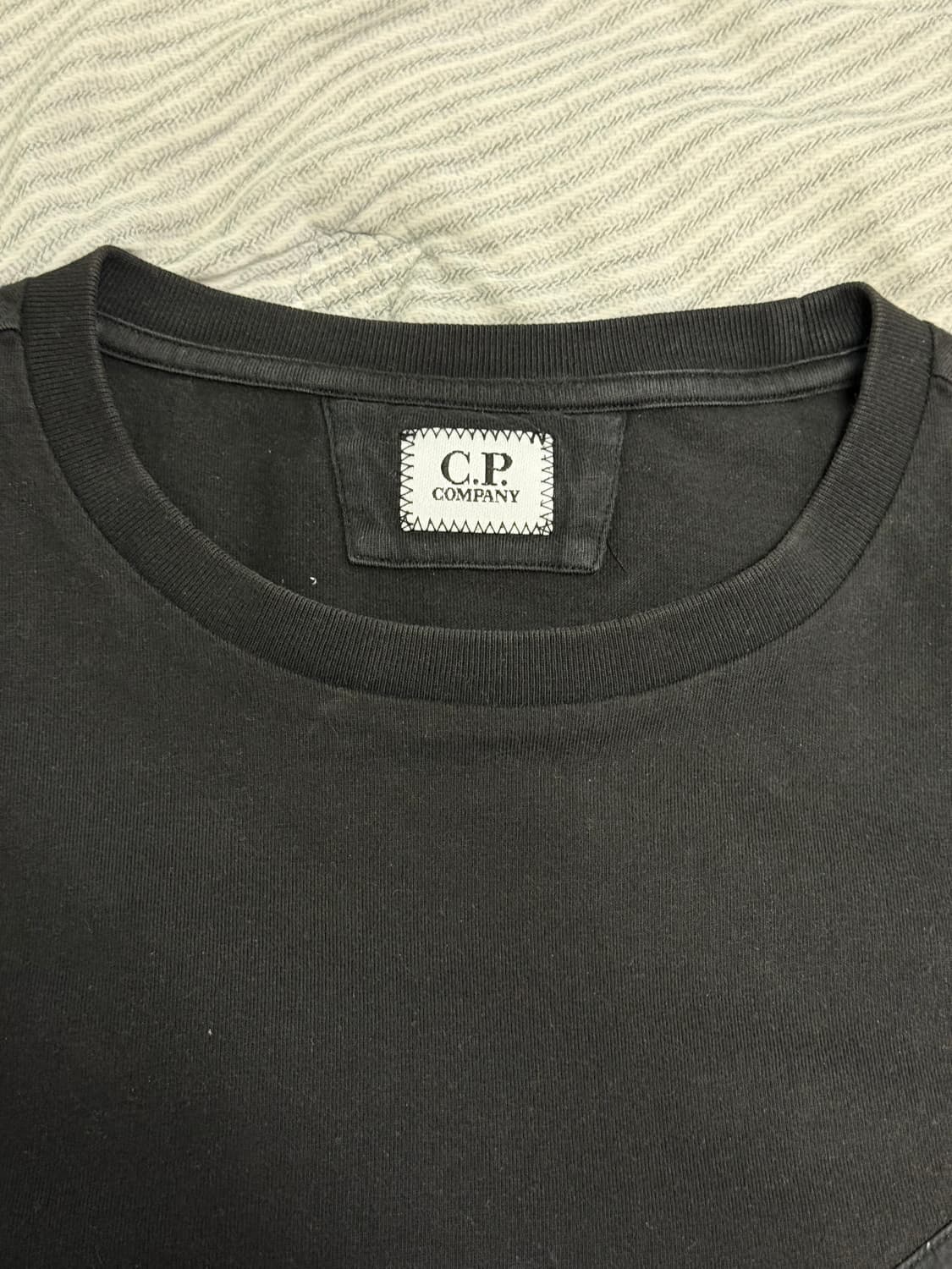 C.P컴퍼니 포켓 반팔 티셔츠 블랙(L) 상품이미지3