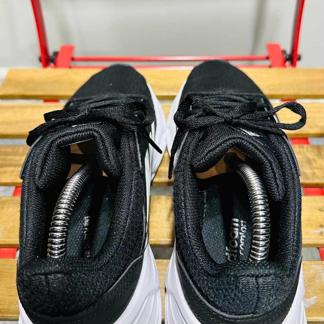 250) 아디다스 운동화 남녀공용 신발 갤럭시 6 상품이미지5