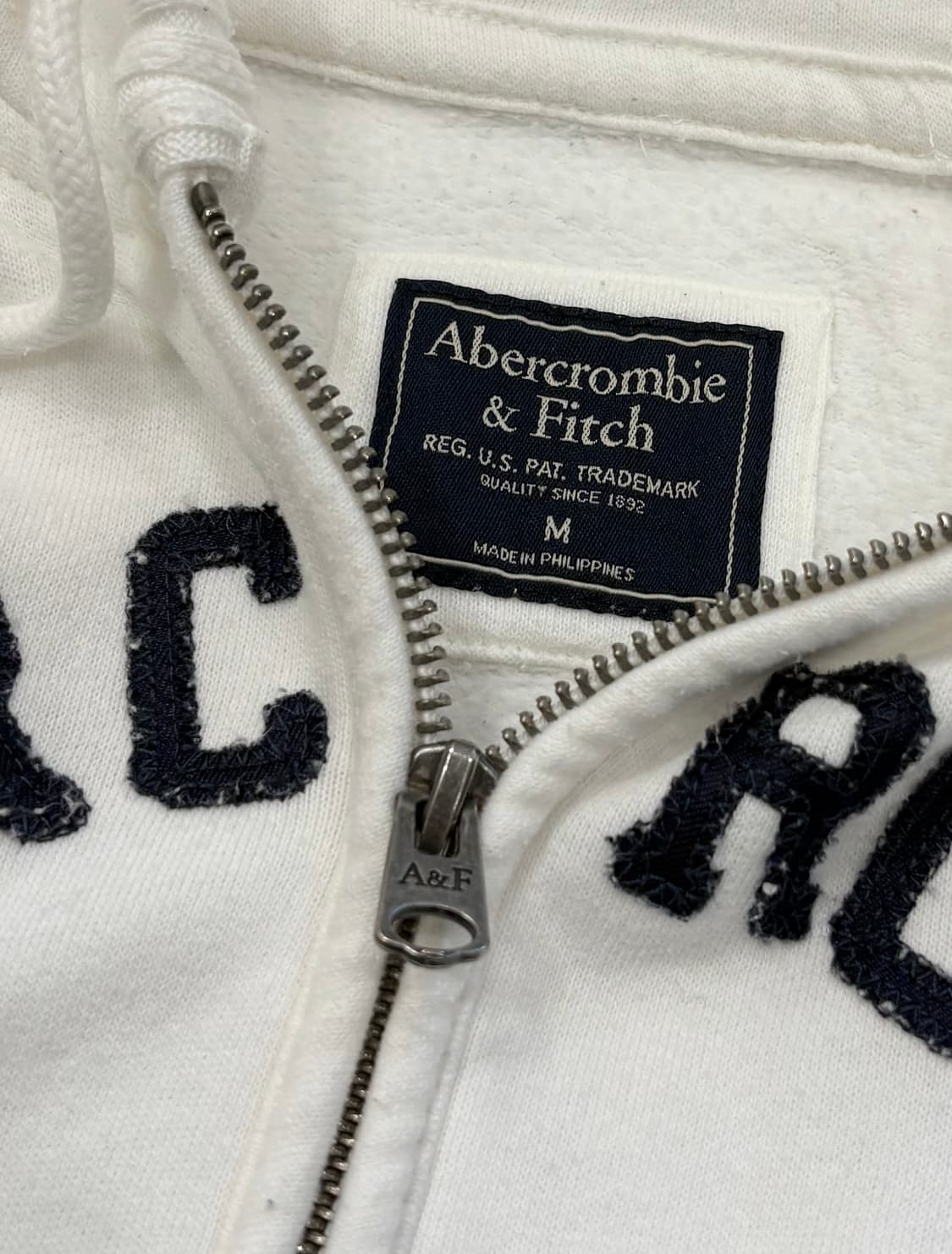 아베크롬비 화이트 후드 집업 상품이미지3