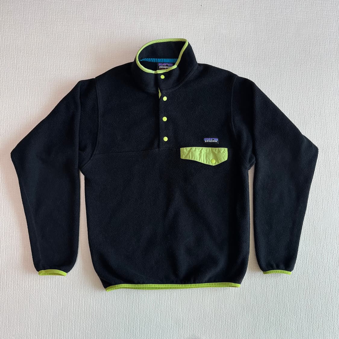 파타고니아 신칠라 블랙/네온 상품이미지1