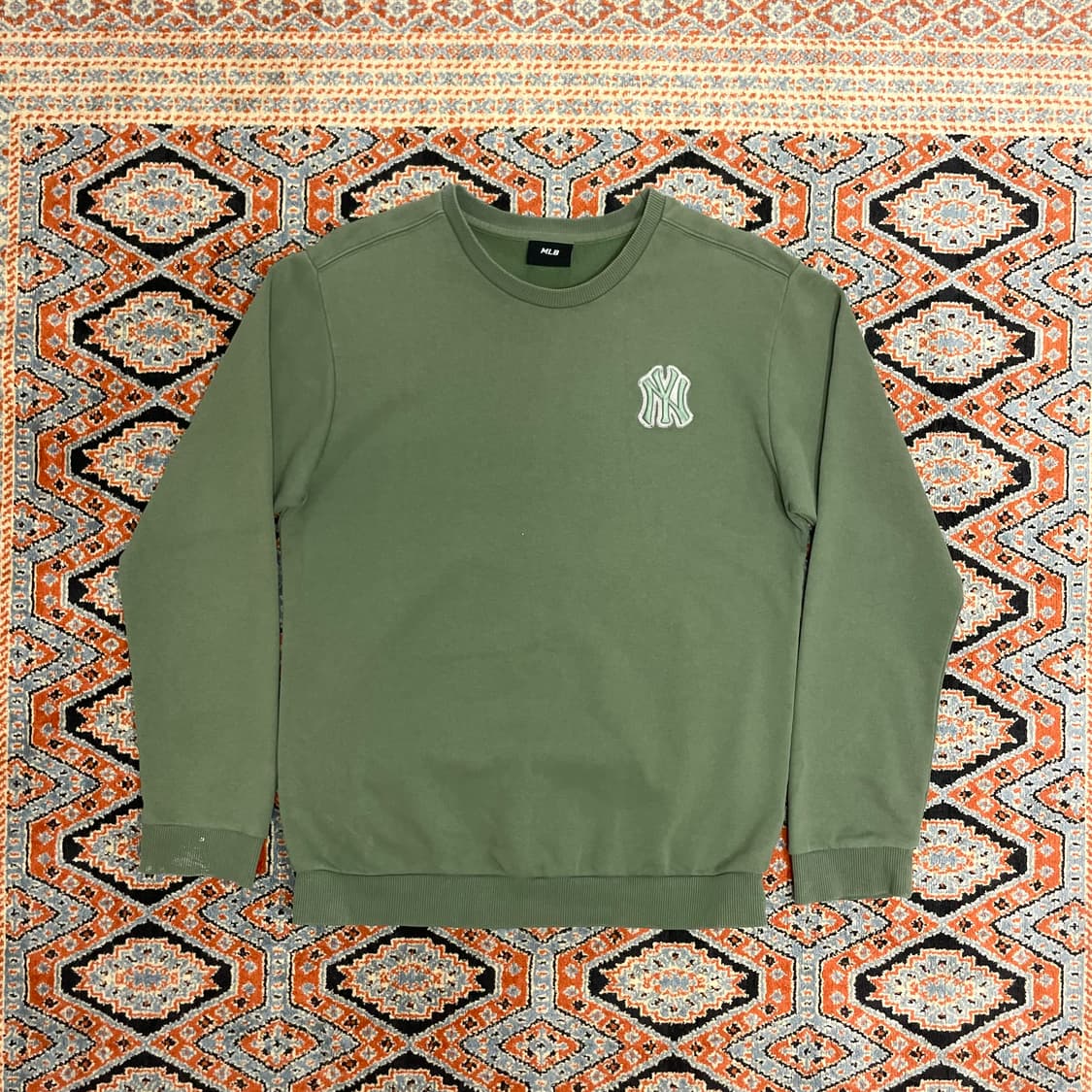 MLB 뉴욕양키스 카키 맨투맨 티셔츠 호칭155 상품이미지1