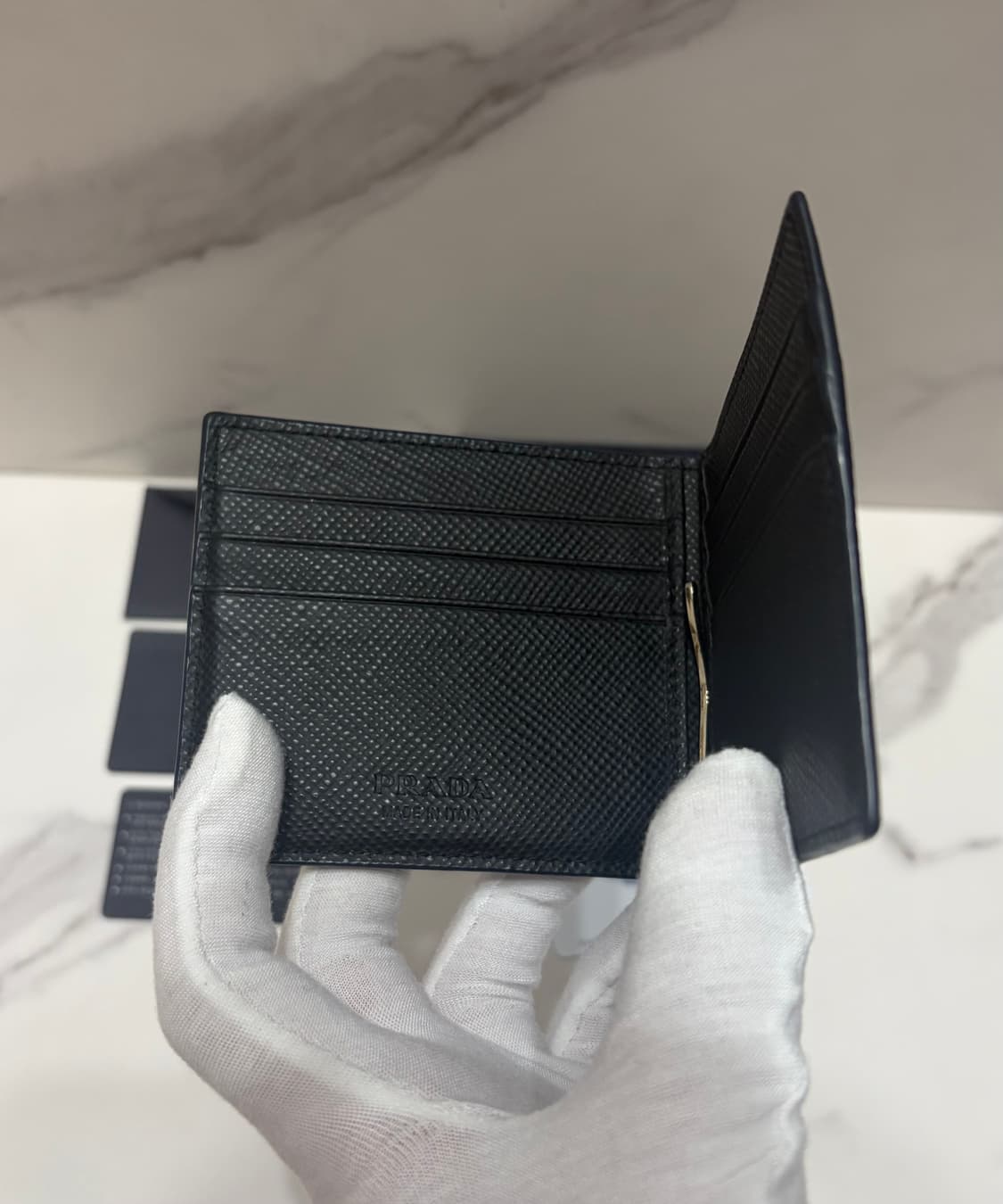[정품] S급 프라다 사피아노 머니클립 반지갑 네이비 상품이미지3