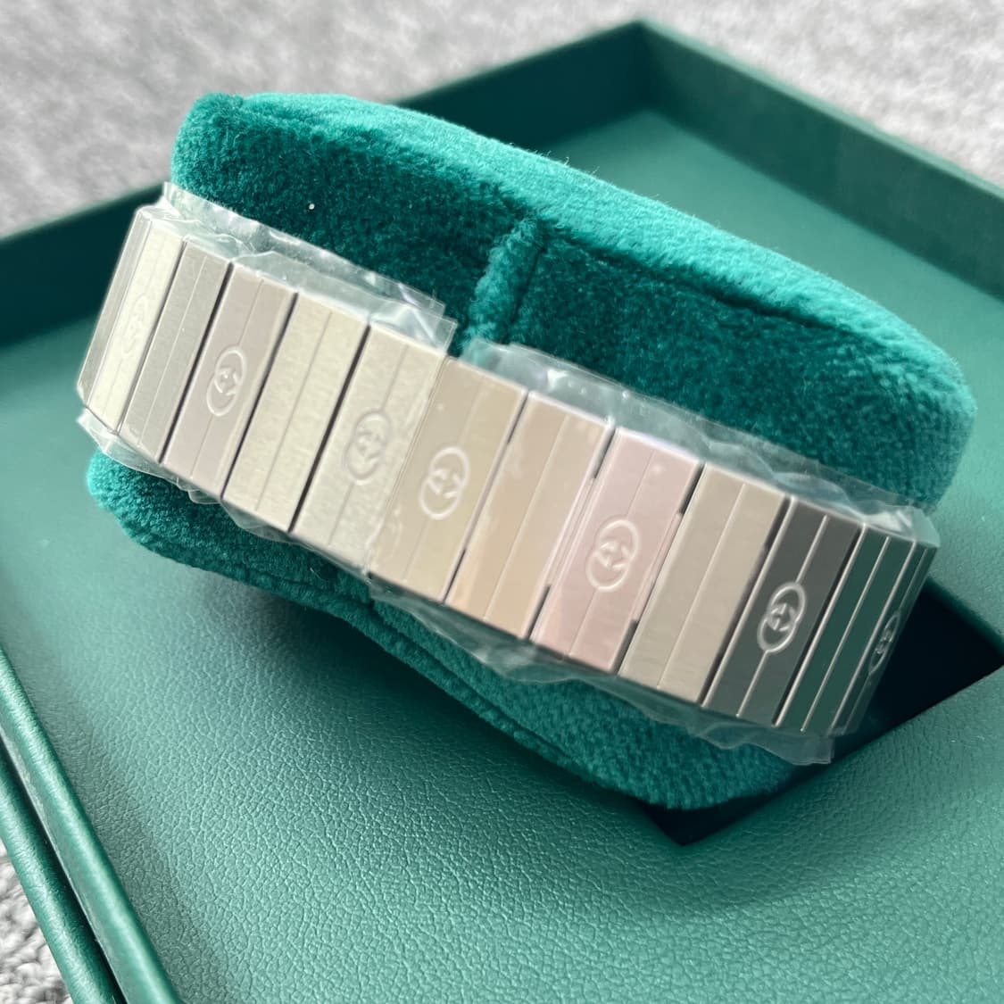 매장판 새상품 구찌 인터로킹 G 그립 시계 38mm 상품이미지8