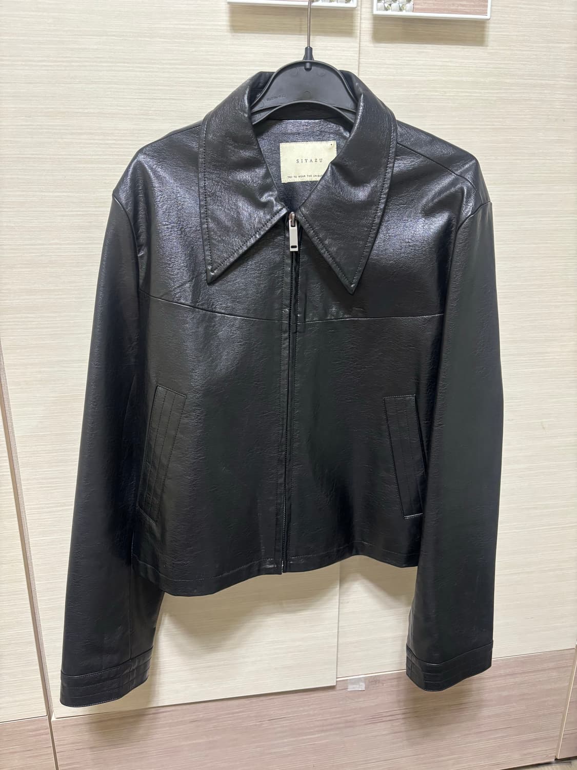 시야쥬 페이크 레더 자켓 상품이미지3