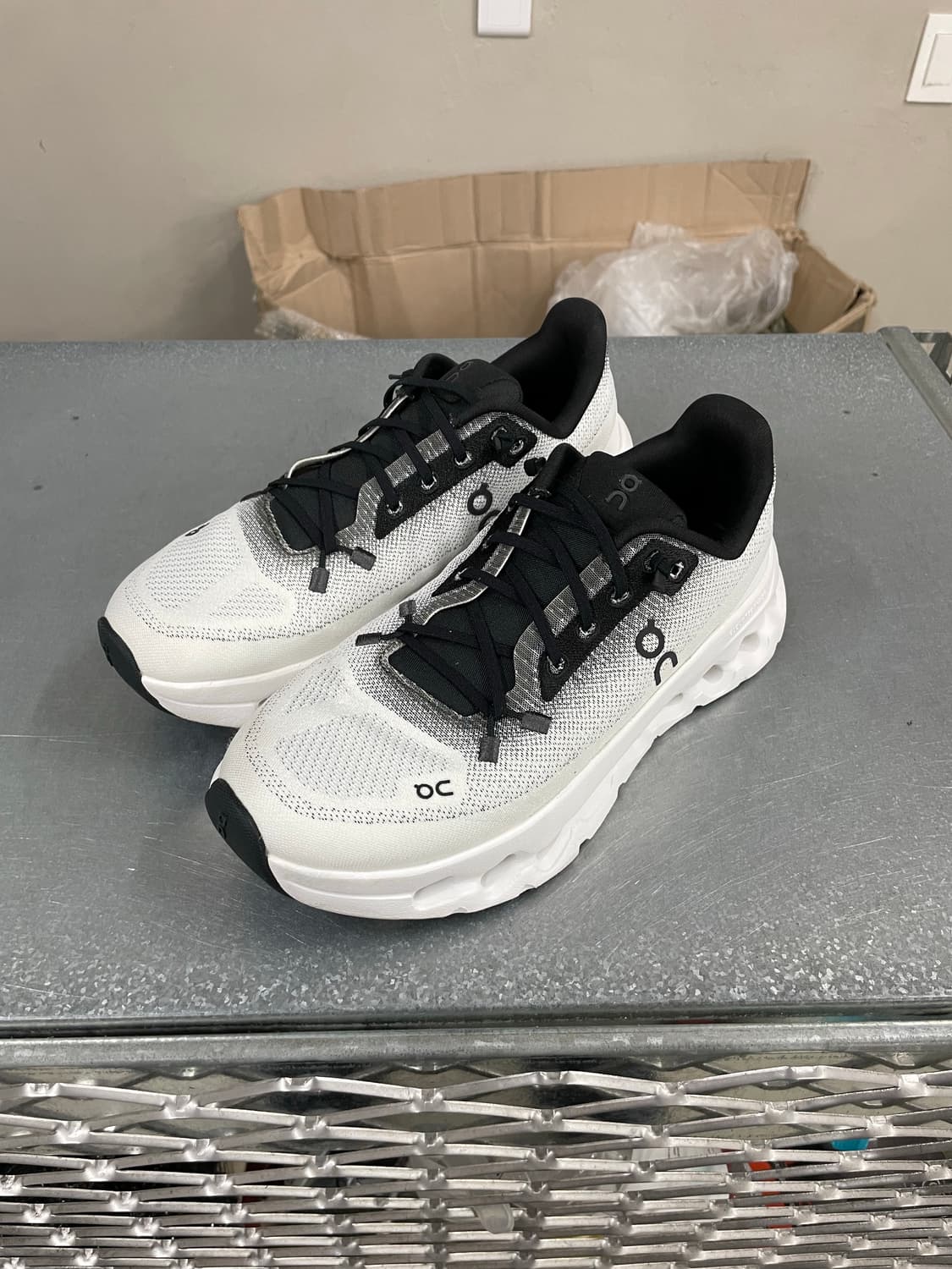 온러닝 클라우드틸트 블랙 아이보리 230 (gr-3987) 상품이미지2