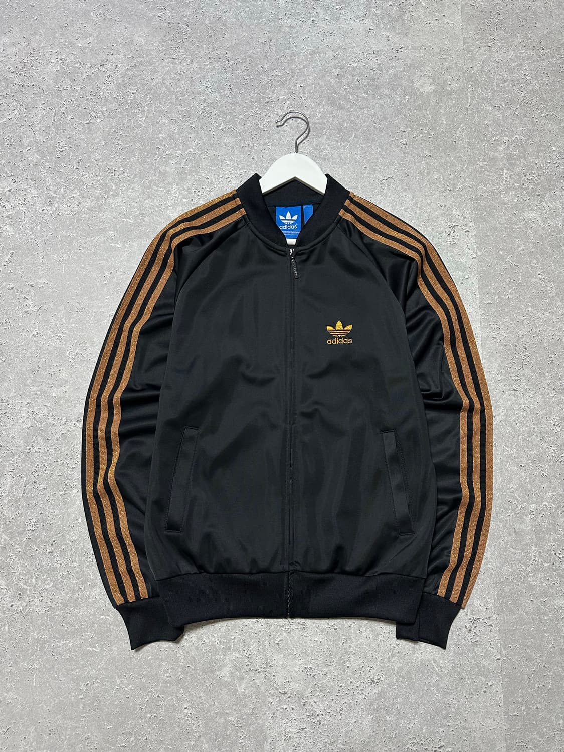 아디다스 니고 베어 블랙골드 트랙탑 상품이미지2