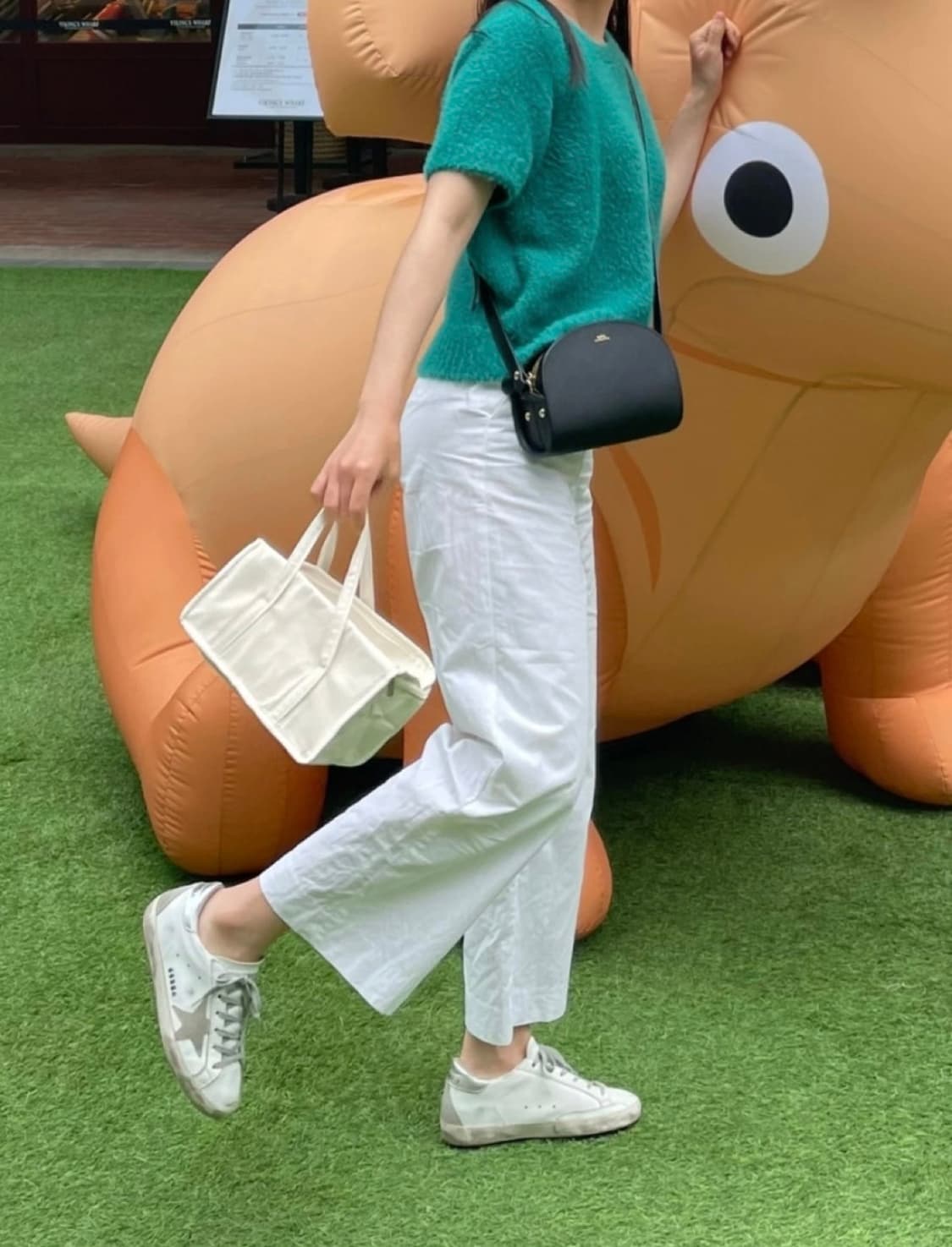 A.P.C.)데미룬 하프문 미니백 블랙 정품 상품이미지7