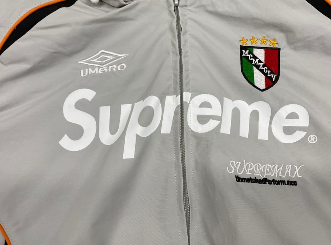 슈프림 x 엄브로 트랙 자켓 그레이 -22ss 상품이미지3