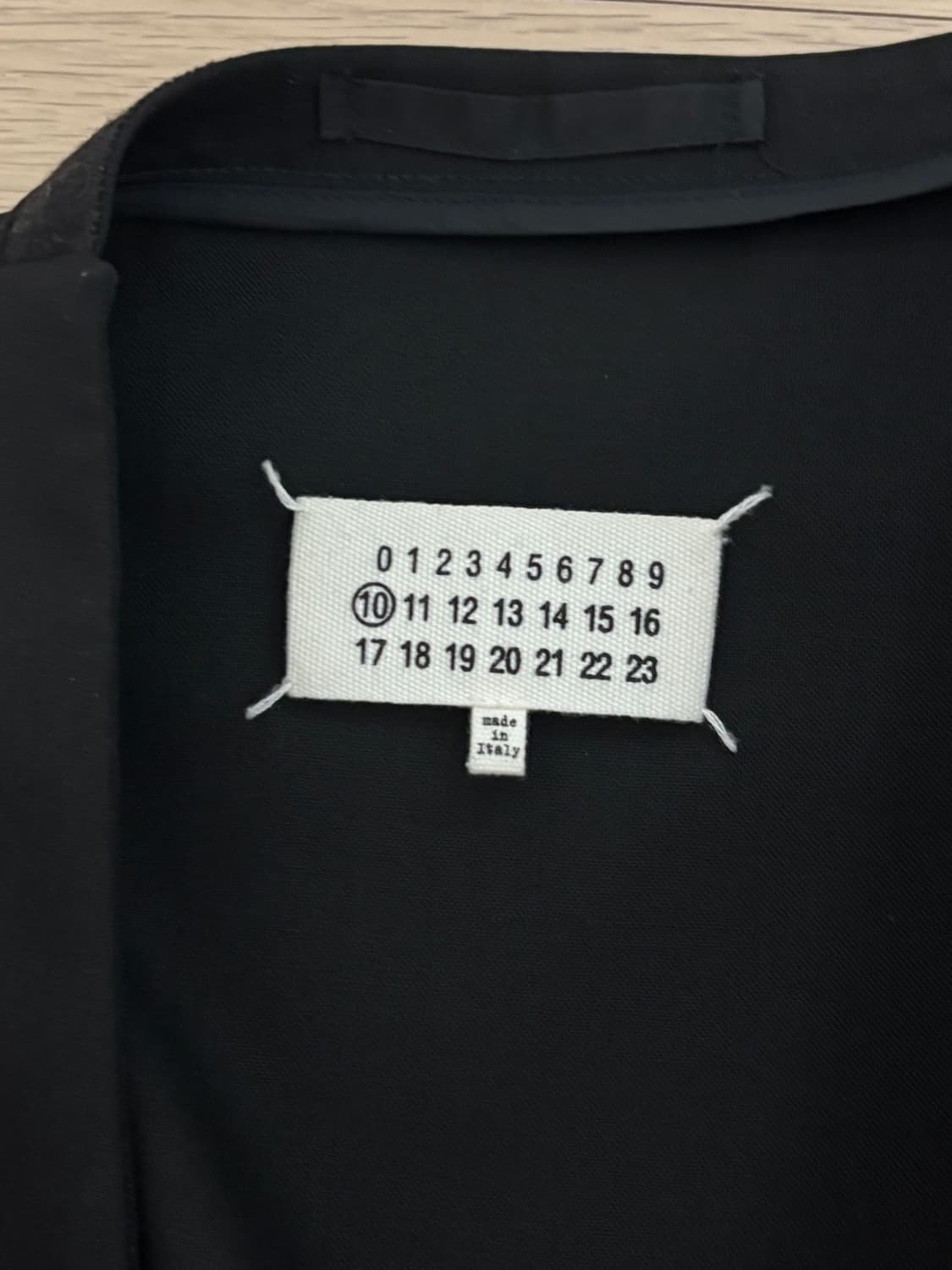 메종 마르지엘라 카라리스 블레이저 52 블랙 판매합니다 상품이미지5