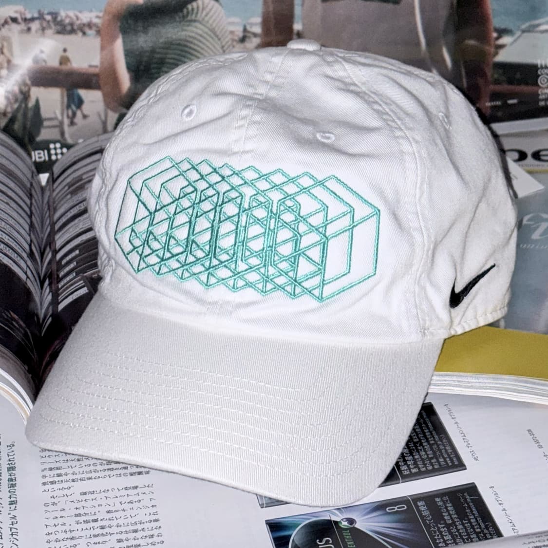 나이키 S1ZE 흰색 볼캡 ‘Polychain’ 상품이미지1