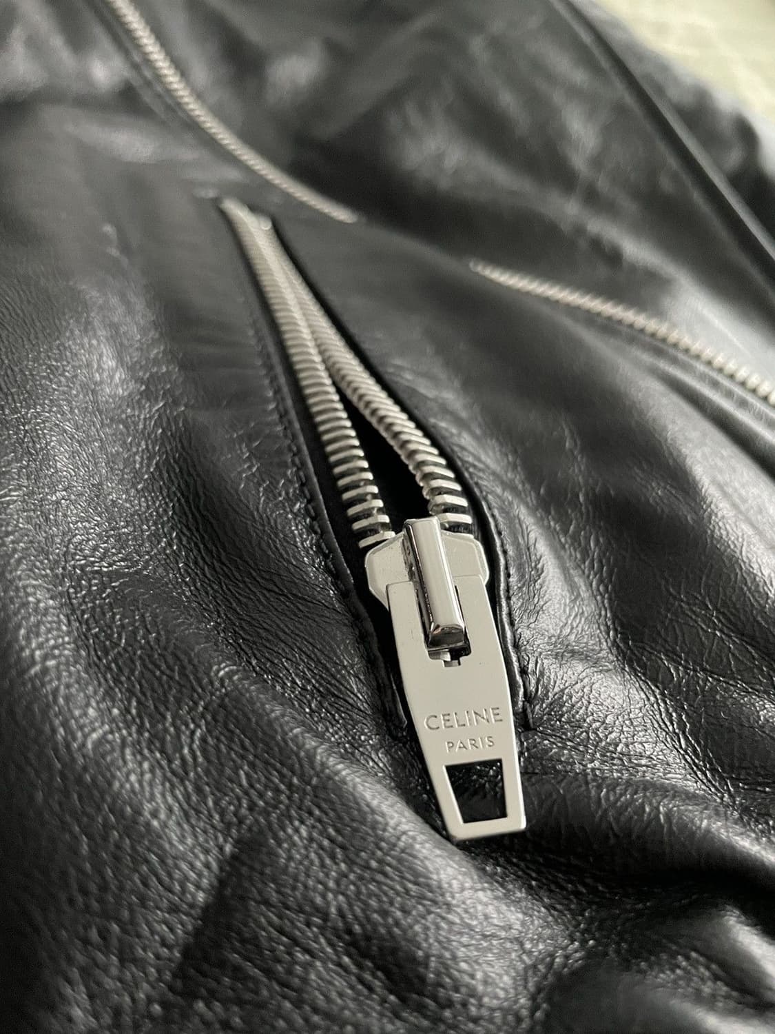 [BTS 뷔님 착용] 셀린느 19fw 램레더 스트랩 레더 자켓 상품이미지7