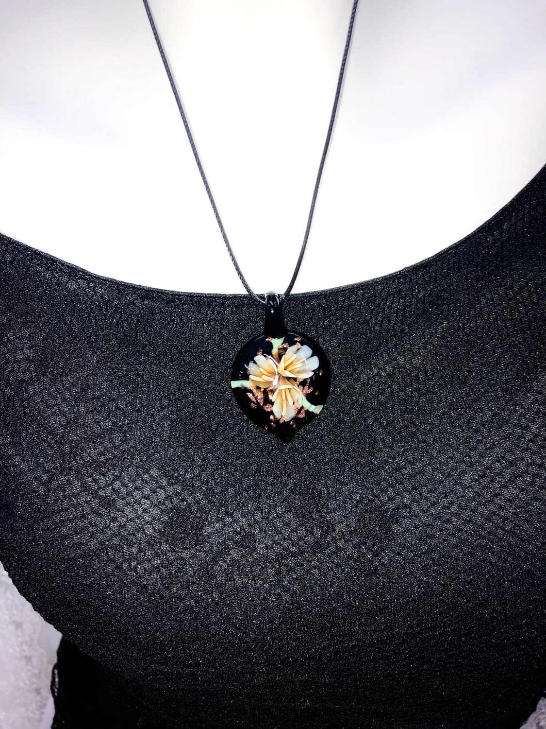 black glass art necklace 상품이미지1