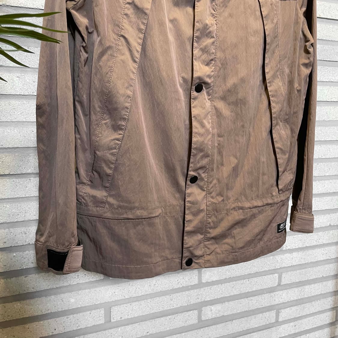 피프티파이브 디젤 나일론 후드 자켓 투포켓 스트링 디테일 브라운 상품이미지5