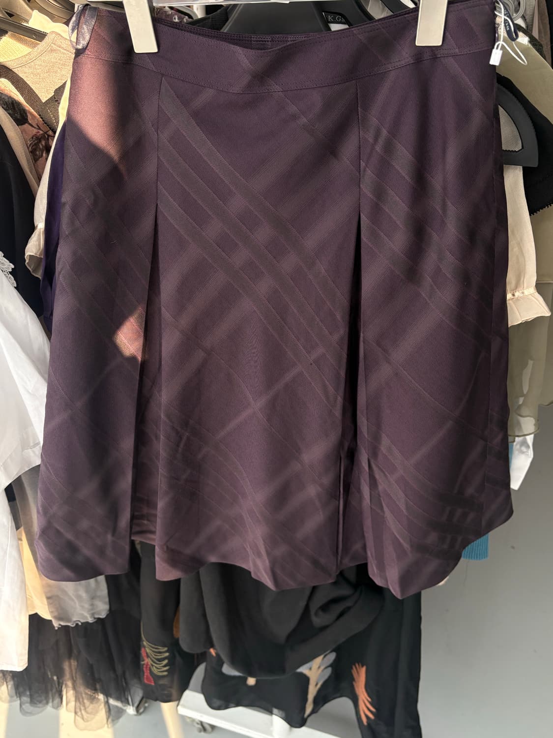 버버리 미디스커트 상품이미지1