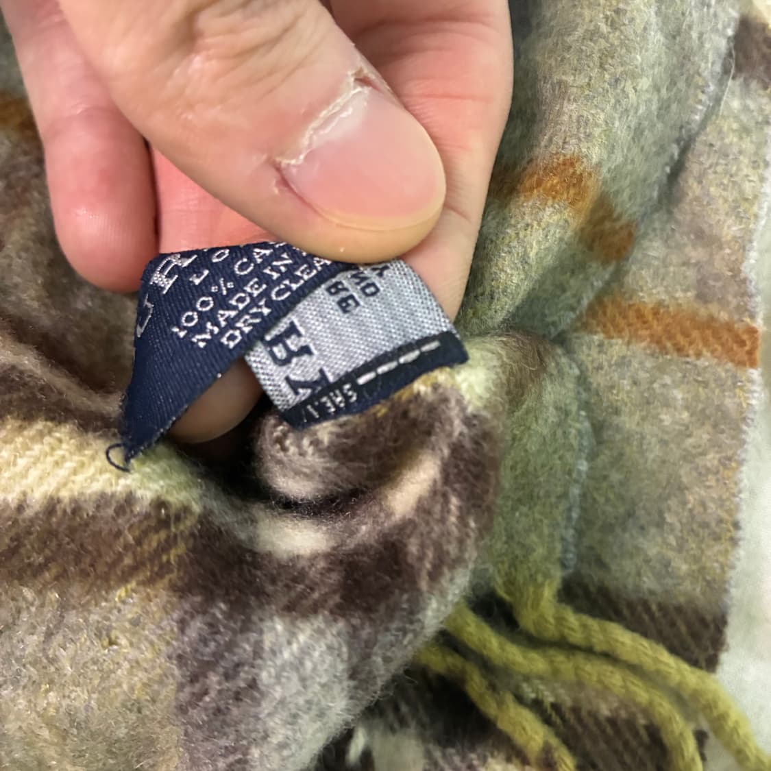 정품 버버리 캐시미어 체크 머플러 상품이미지3