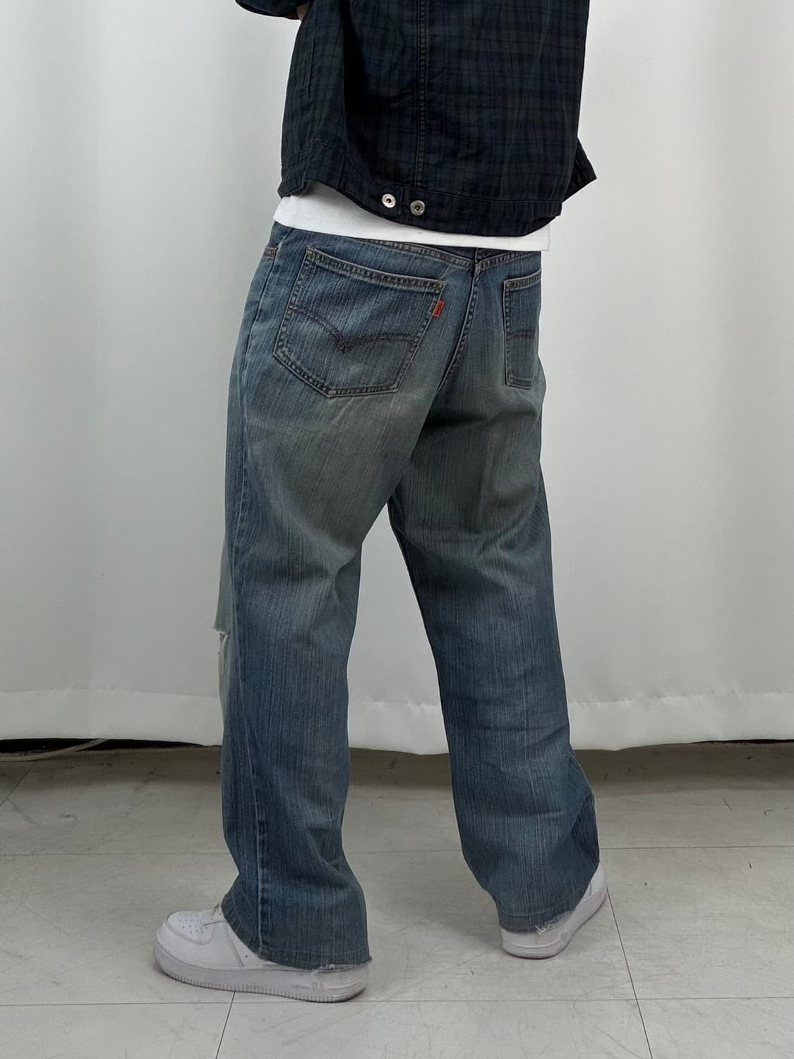 a301) 32 리바이스 00's 오렌지탭 220 스트레이트 상품이미지1