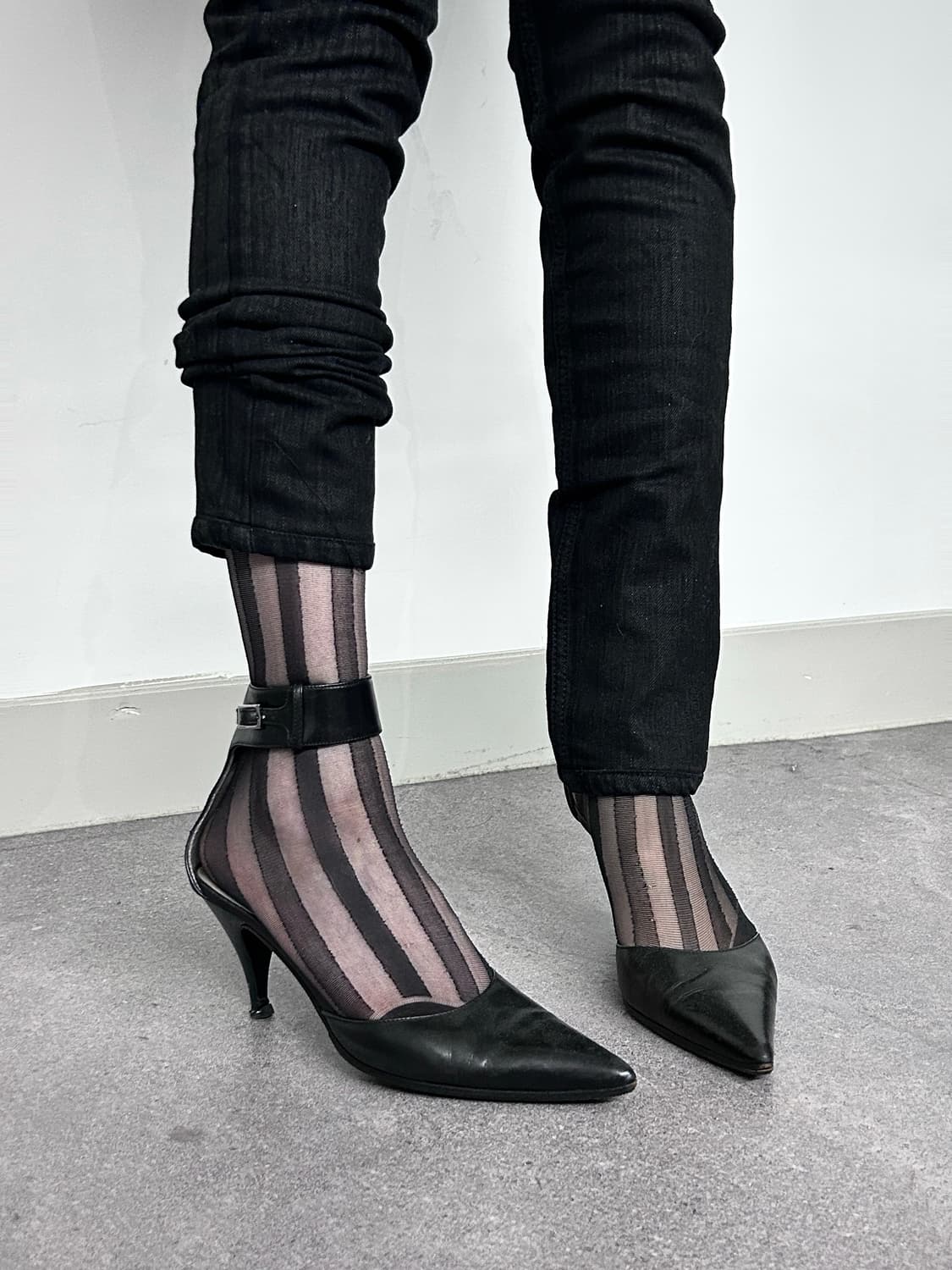 Gucci Ankle Strap Skeletto Heels 상품이미지1