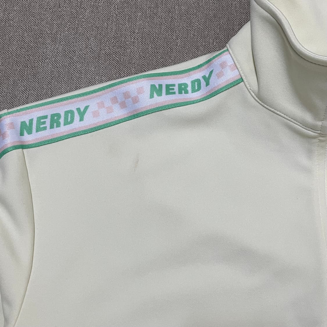 [택포] 널디 체커보드 테잎 트랙 져지 크림 XS 상품이미지4