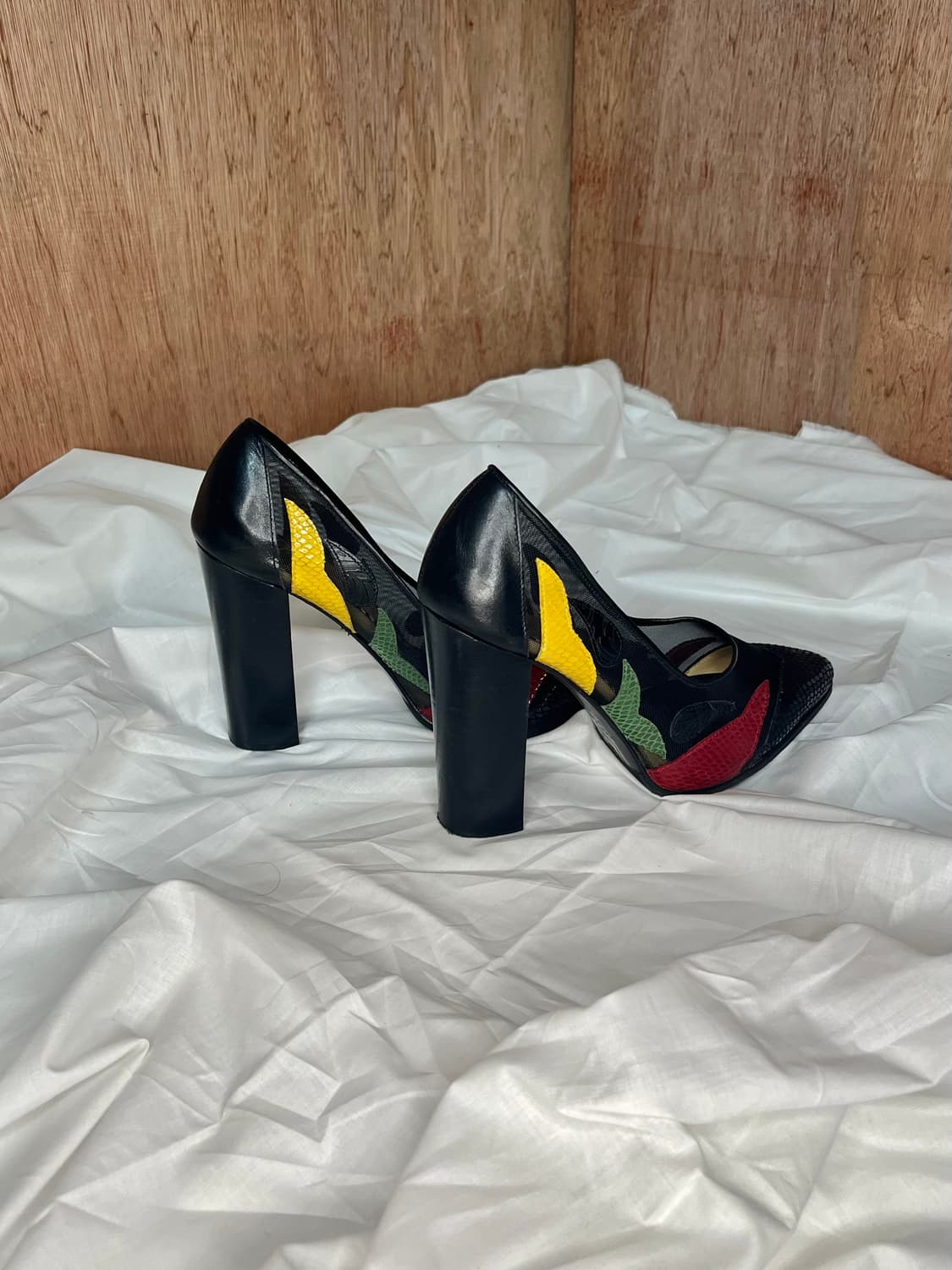 토가 풀라 멀티 패널 메쉬 펌프스 상품이미지1