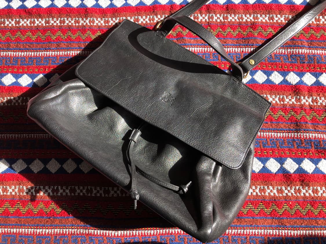 일비종떼 레더 블랙 숄더백 상품이미지1