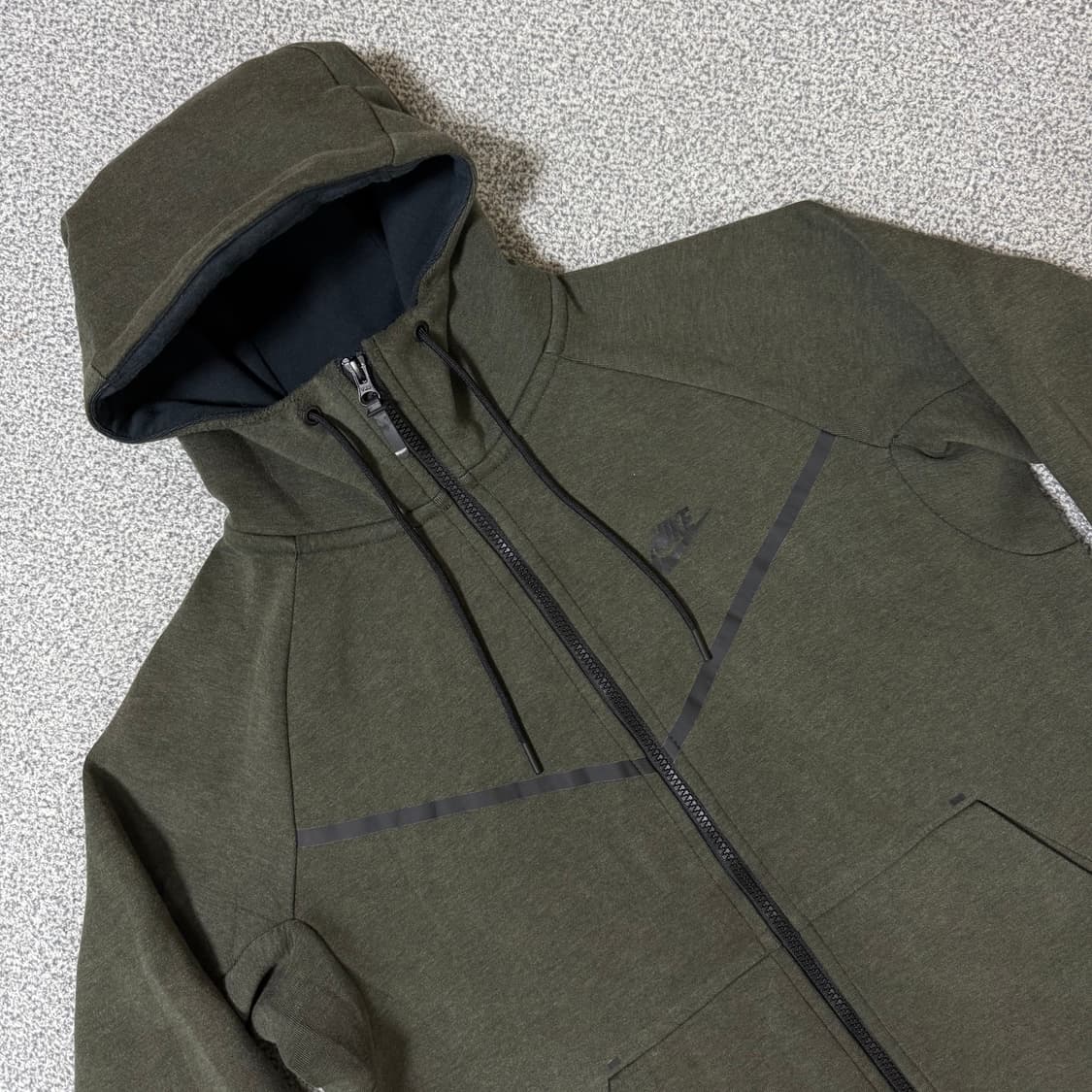 [정가 15만원] 나이키 테크팩 후드집업 L 상품이미지3