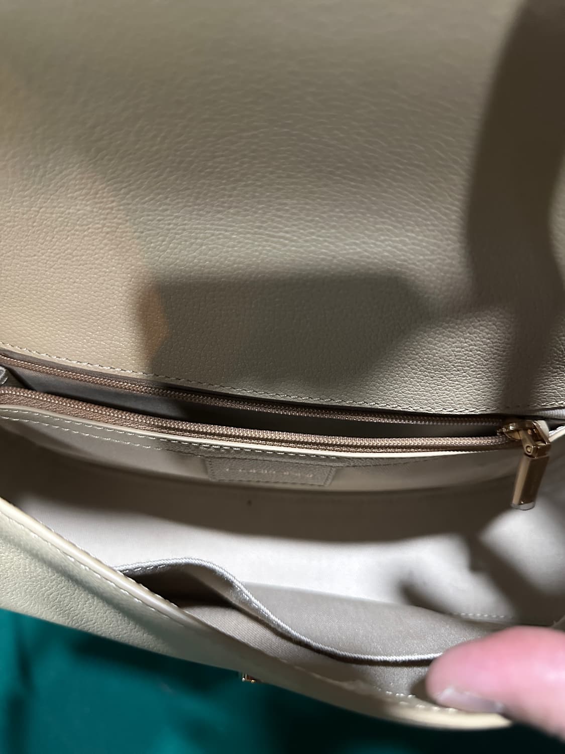 쿠론 가죽크로스백 아이보리 상품이미지9