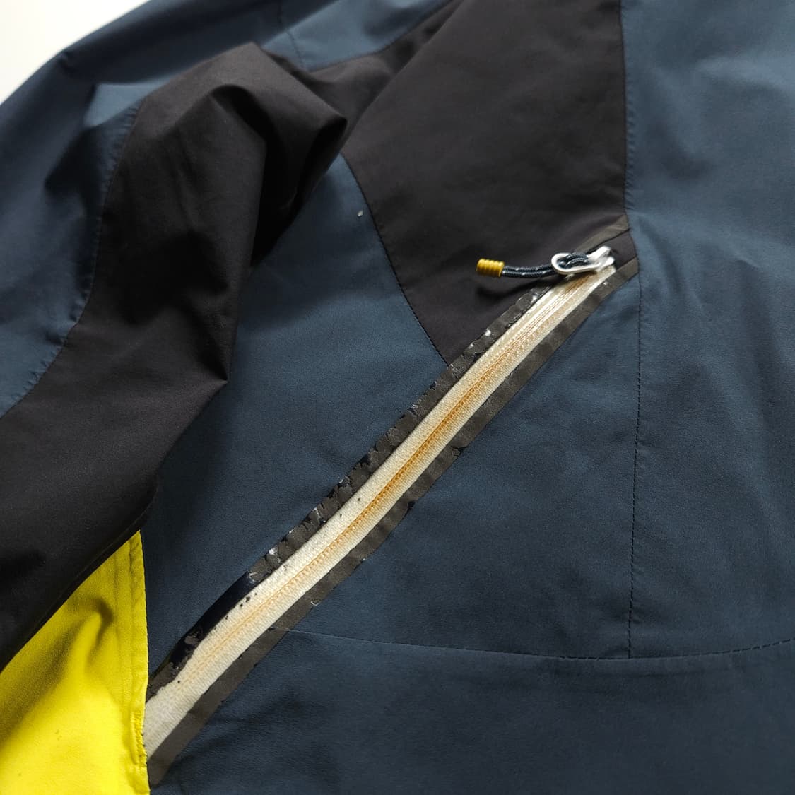 노스페이스 고어텍스 리플렉티브 배색 마운틴 자켓 (L)  상품이미지6