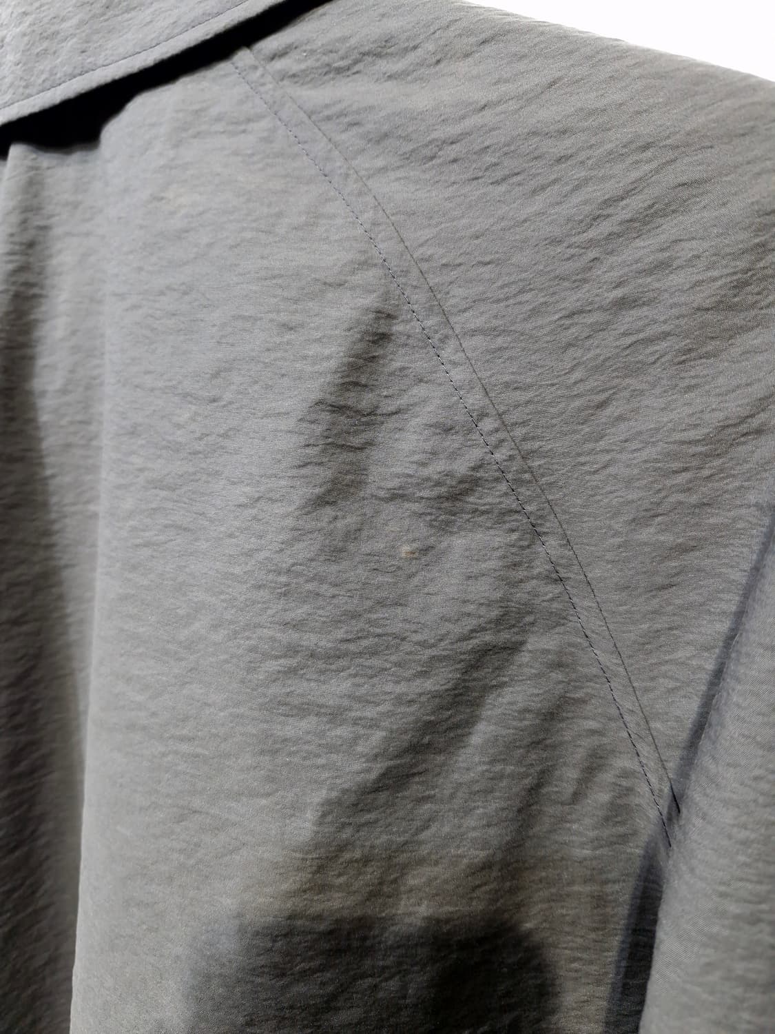 THE ILMA 더일마 투포켓 나일론 크롭 자켓 카키 상품이미지6