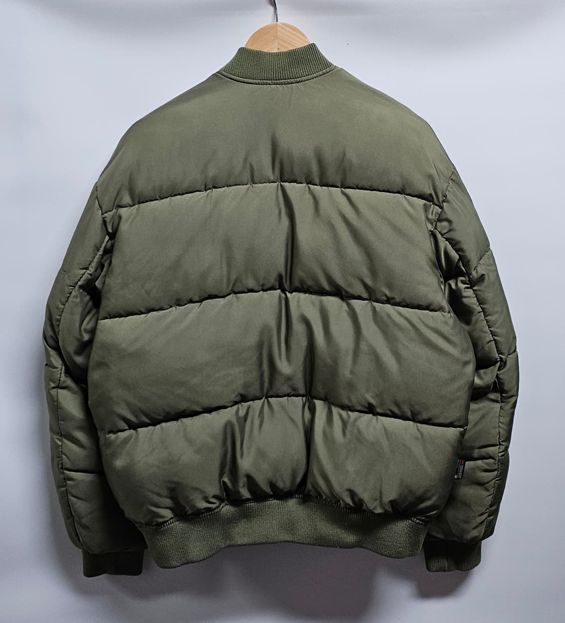 뉴에라 뉴욕양키스 봄버패딩자켓 M 상품이미지2