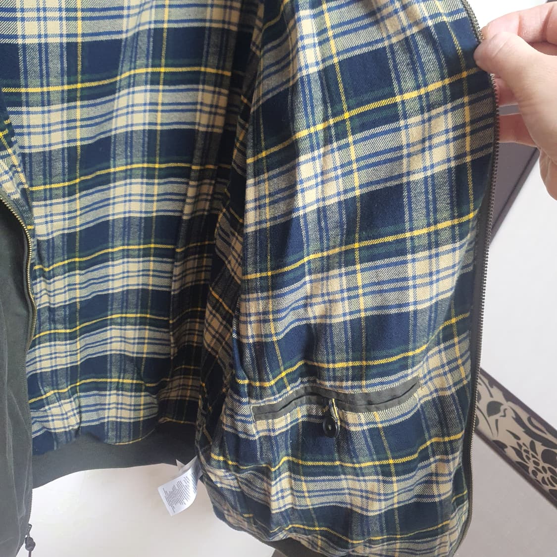 폴로 랄프로렌 왁스드 바라쿠타 자켓 판매합니다. 상품이미지5