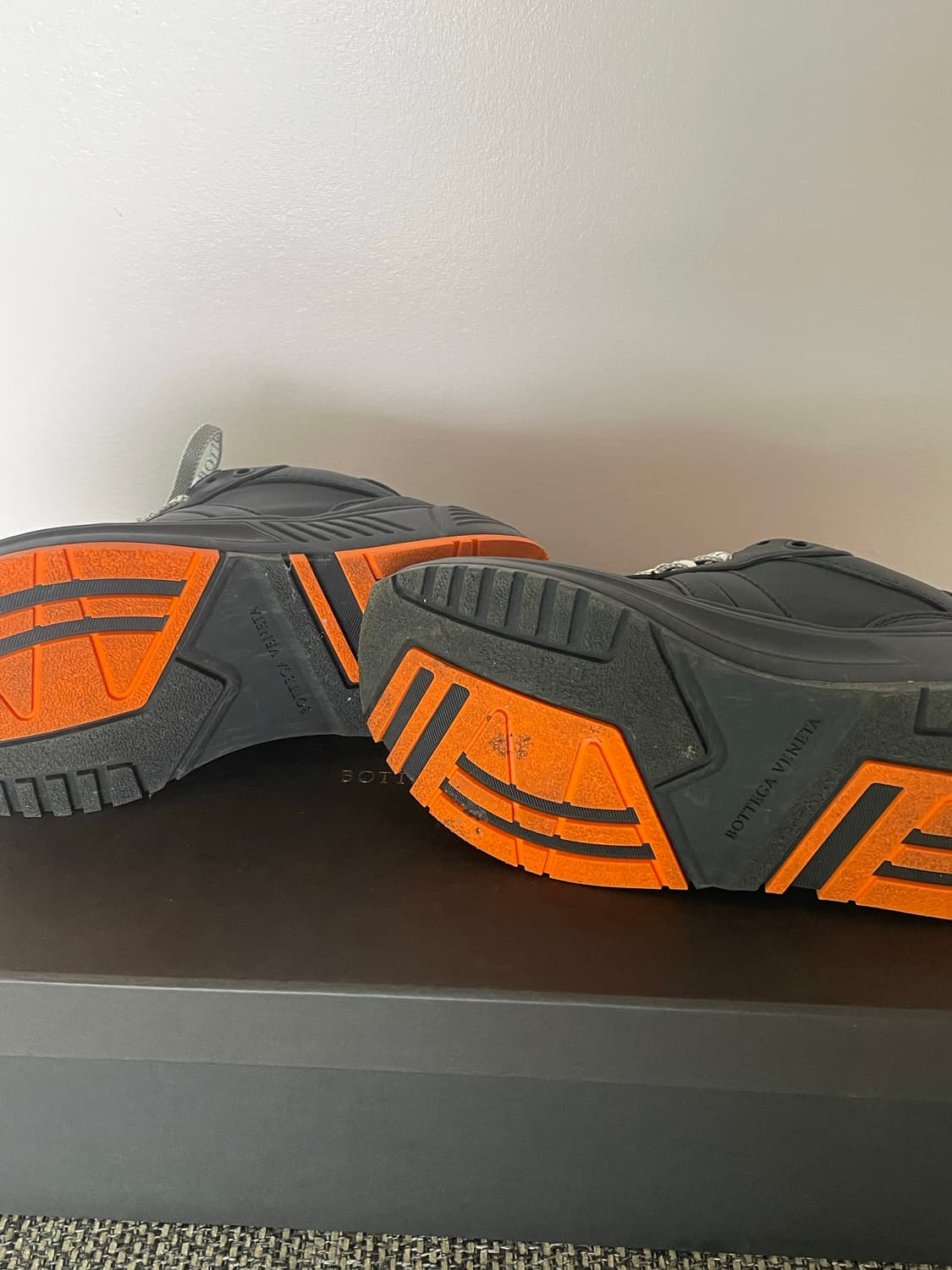 보테가베네타 스피드스터 블랙 스니커즈  상품이미지5