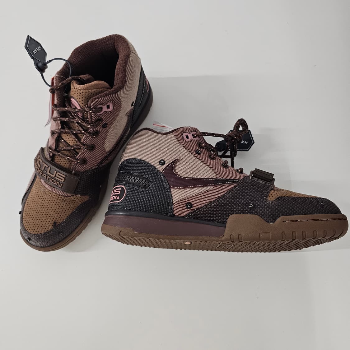 나이키 x 트래비스 스캇 에어트레이너 1 상품이미지4