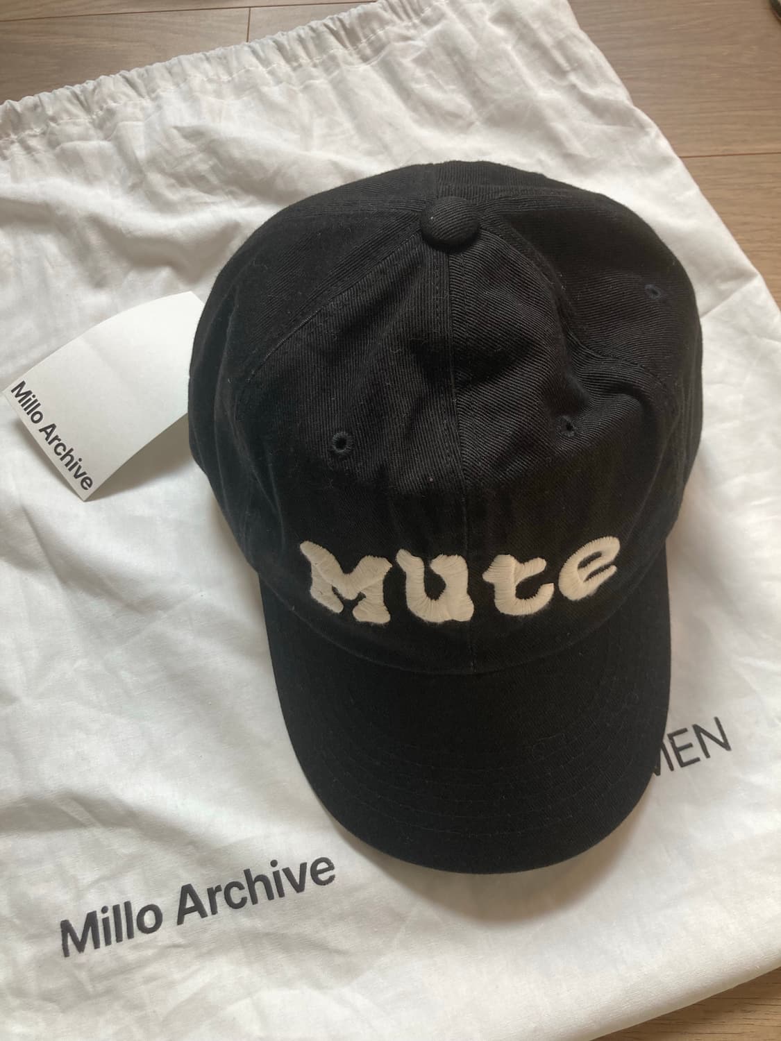밀로아카이브 뮤트 6패널 볼캡 [워시드 블랙] 상품이미지6