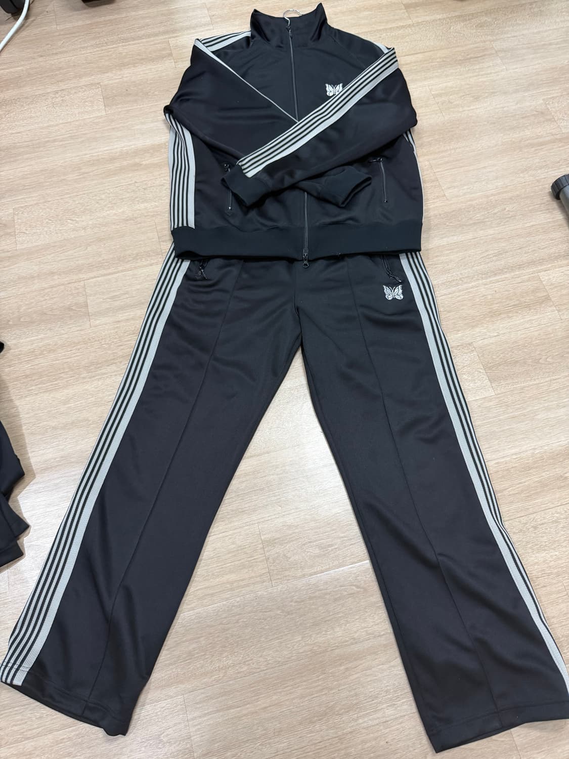 니들스 LHP 트랙 자켓/팬츠 블랙 상품이미지2