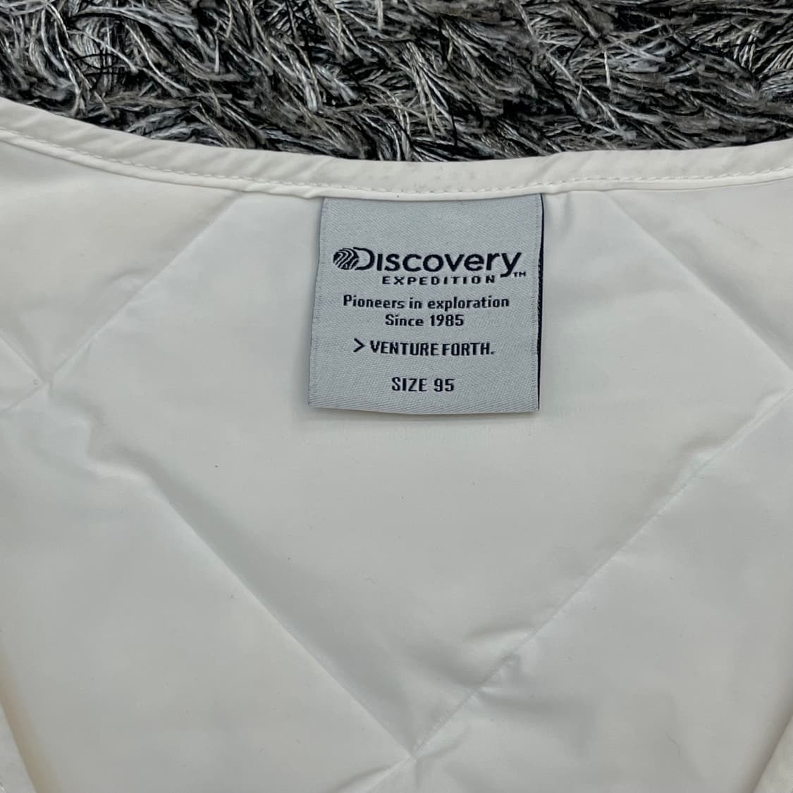 디스커버리 구스다운 경량패딩 베스트 (95) 상품이미지3