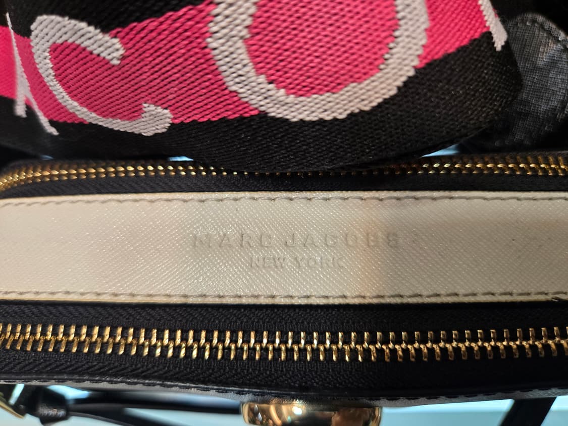 마크 제이콥스 스냅샷 카메라 크로스백 상품이미지3