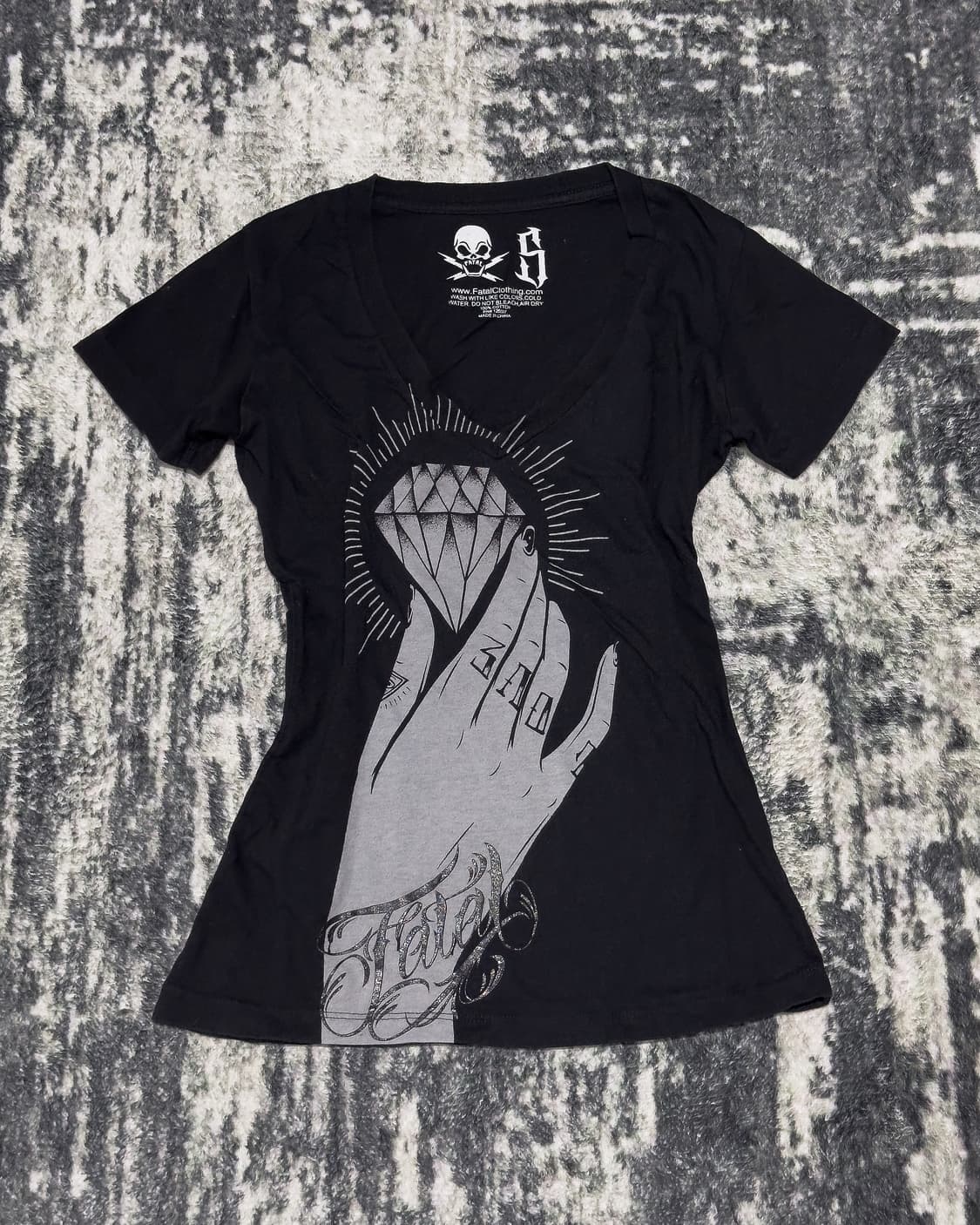 {Unknown} Diamond Hand V-Neck Tee 상품이미지3