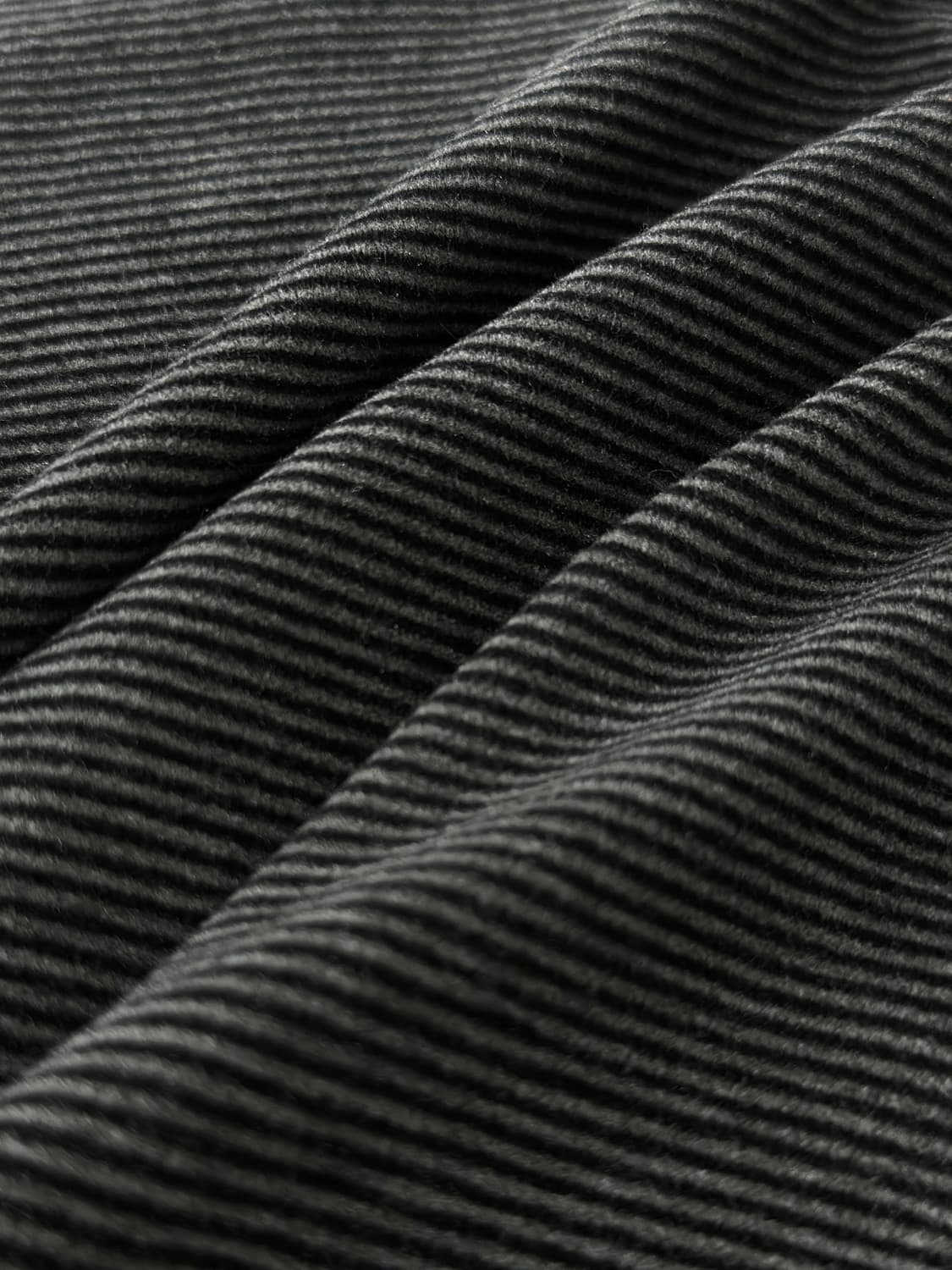 요지 포 리빙 파인 스트라이프 패턴 롱 슬리브 티셔츠 상품이미지8