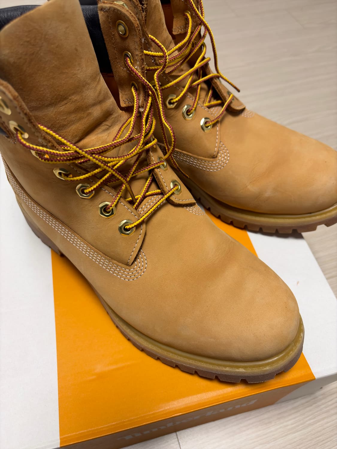 팀버랜드 프리미엄 워터프루프 6인치 부츠 + 흰색 양말 세트 상품이미지3