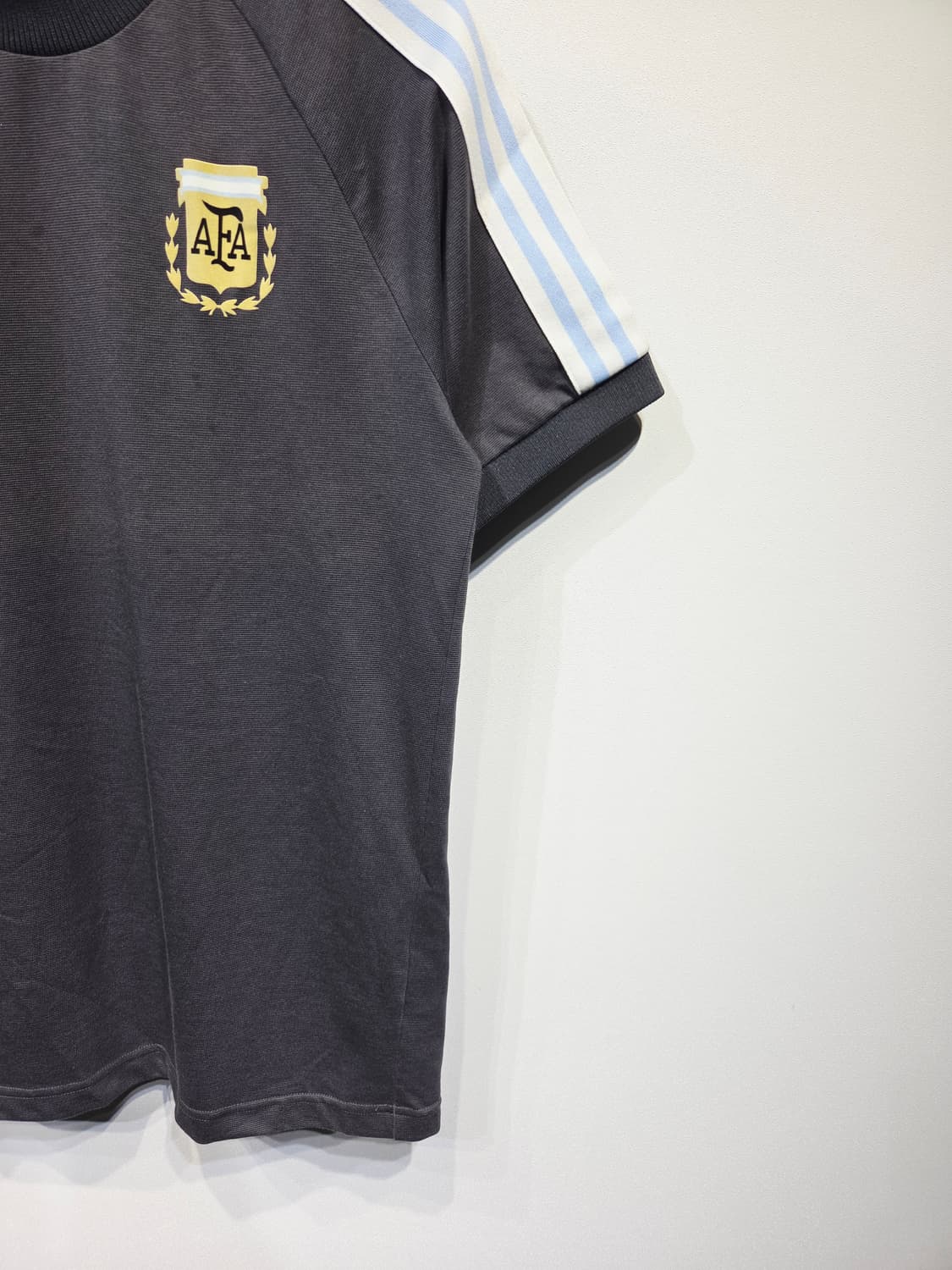 아디다스 아르헨티나 베켄바우어 삼선 반팔티 상품이미지5